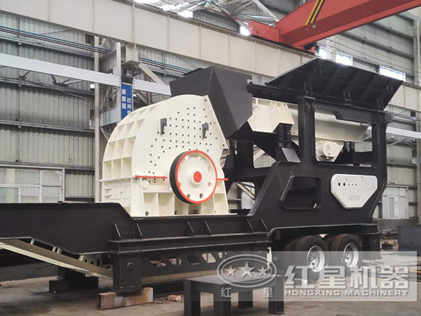 移動(dòng)破碎站，搭載錘式破碎機(jī)